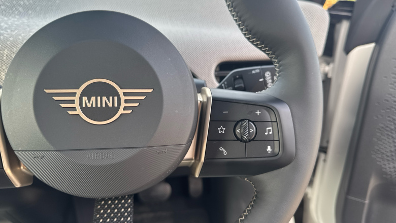 MINI Cooper 135kW E Exclusive [Level 1] 41kWh 3dr Auto Electric Hatchback